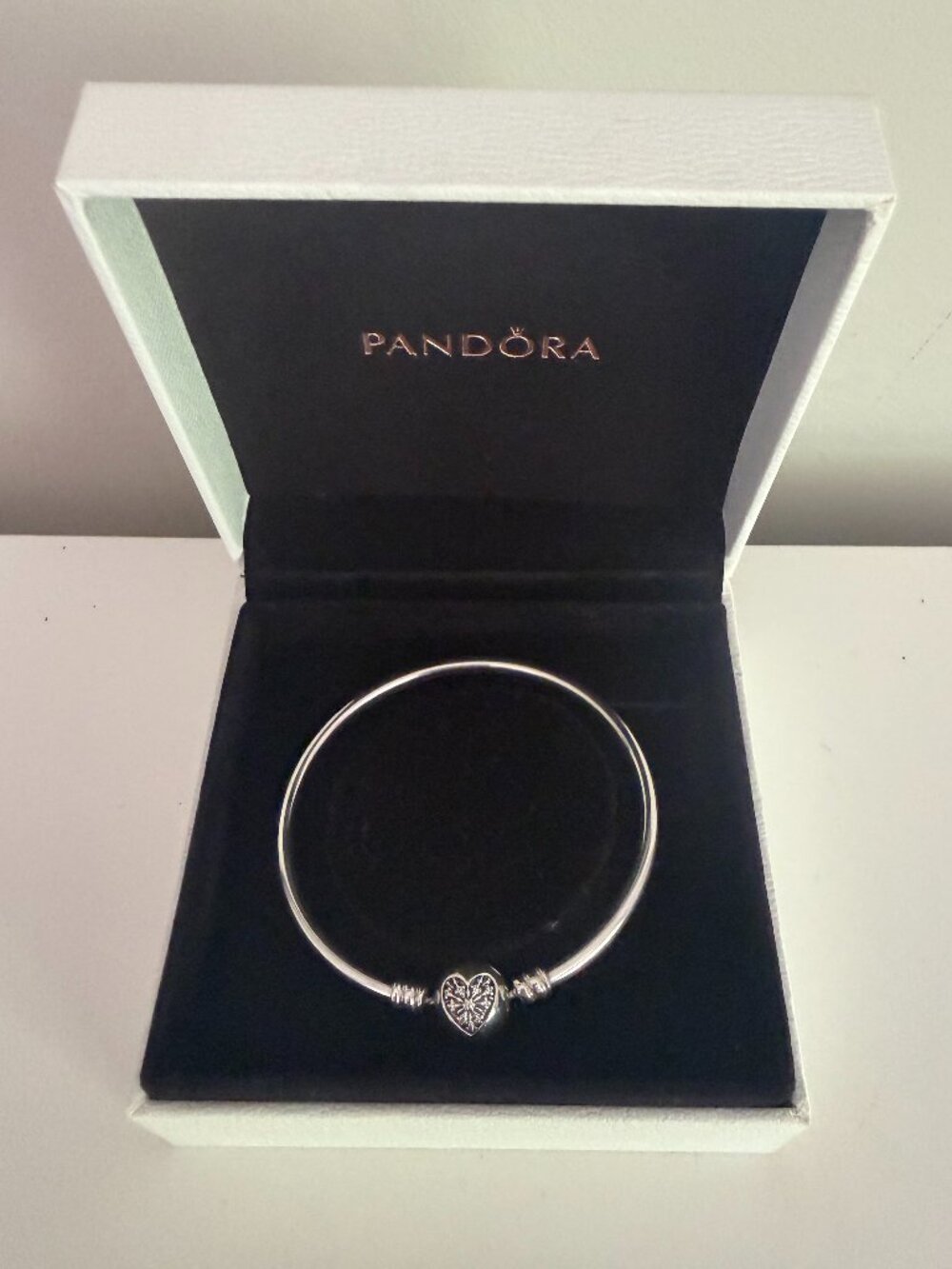 Pandora Sterling Silver Floral Heart Clasp Bangle 7.5" Medium